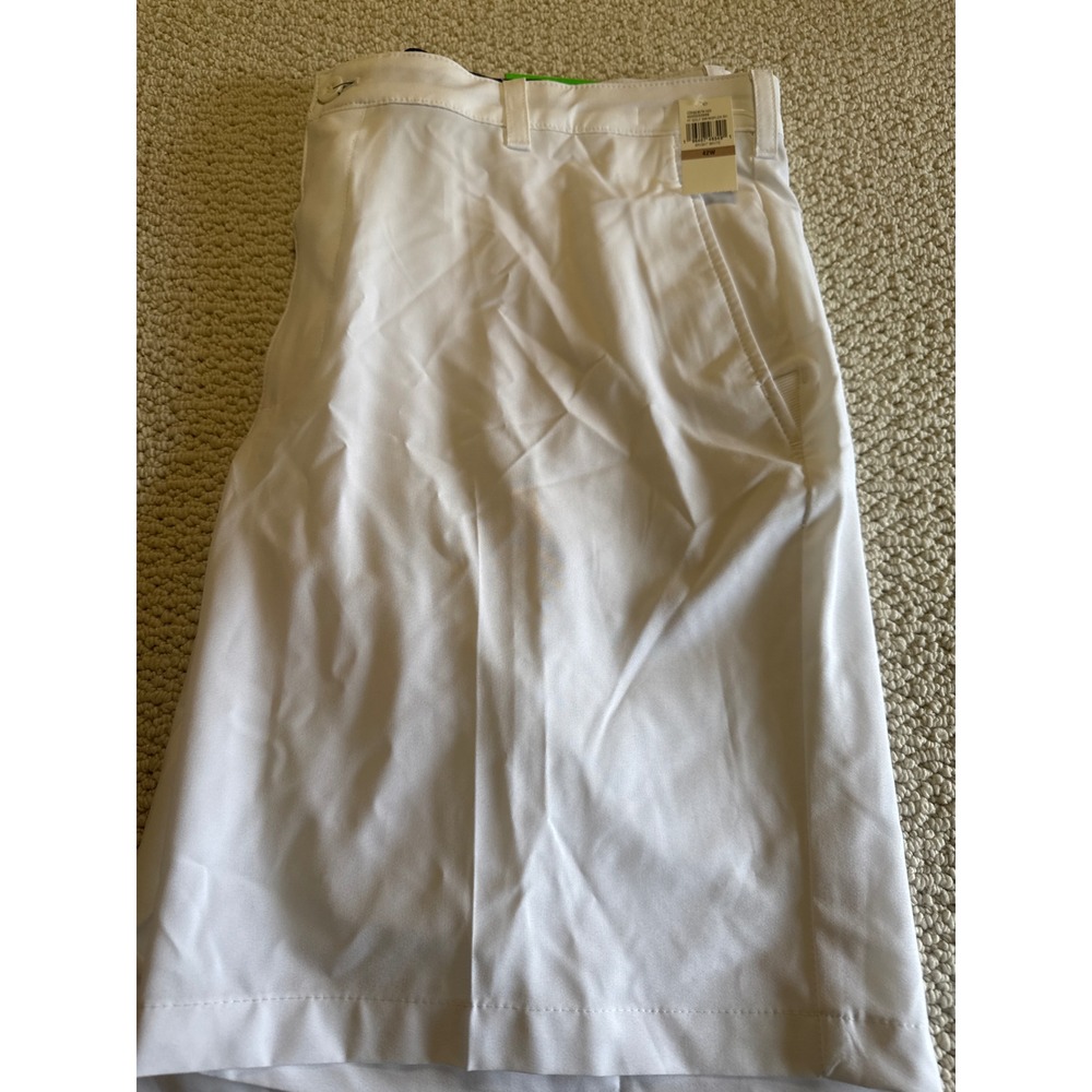 IZOD Golf Swingflex Shorts Bright White 42W Men 9.5 Inseam Stretch Quick Dry NEW